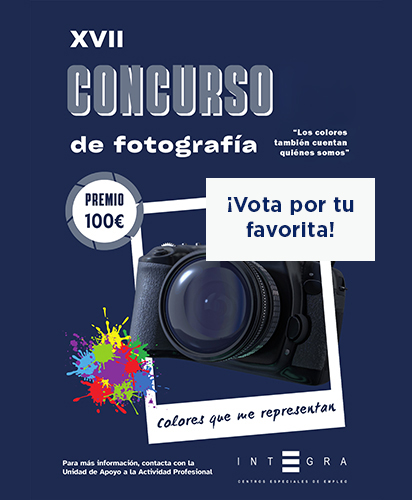 Cartel del XVII Concurso de Fotografía de Integra CEE. Una cámara fotográfica y manchas de colores ilustran el concurso, bajo el lema “Los colores también cuentan quiénes somos”. ¡Vota por tu favorita! Premio: 100 euros.